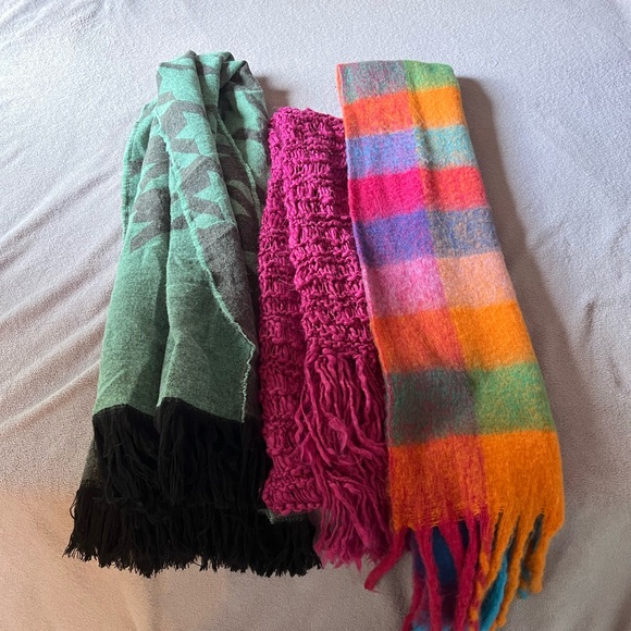 Scarf Bundle - Picture 2 of 6